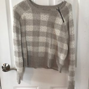 Mid rise sweater